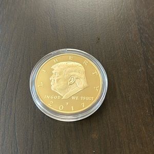Donald Trump 2017 gold plated coin